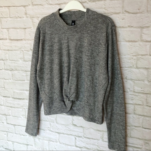 NWT Design Lab twist-front cropped sweater - size Large - Picture 2 of 13